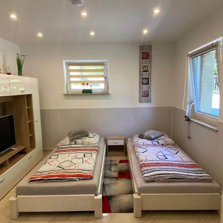 1 Zi. Apartment Naehe Flughafen/Messe Stuttgart 24H Waldenbuch Dış mekan fotoğraf