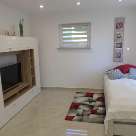 1 Zi. Apartment Naehe Flughafen/Messe Stuttgart 24H Waldenbuch Dış mekan fotoğraf