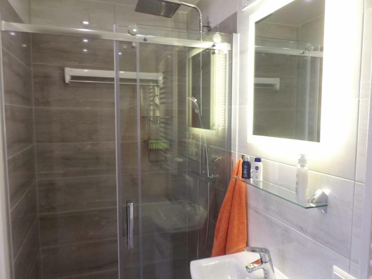 1 Zi. Apartment Naehe Flughafen/Messe Stuttgart 24H Waldenbuch Dış mekan fotoğraf